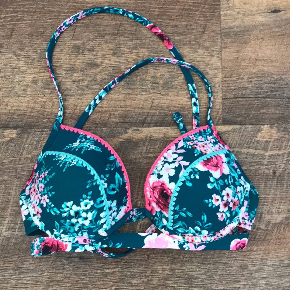 36B bikini top NWOT